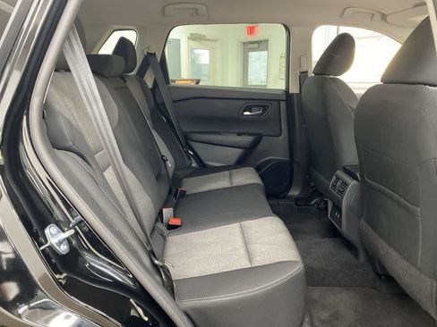 Used 2025 Nissan Rogue SV AWD/4WD image 17