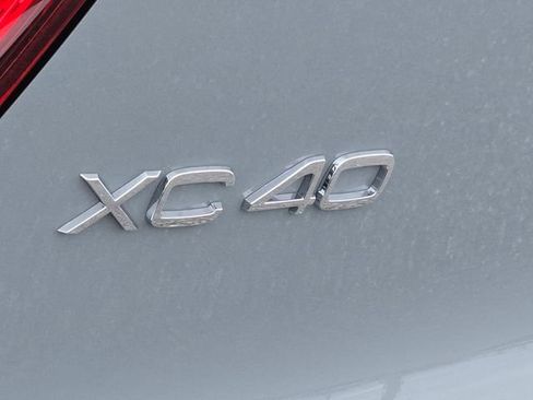 New 2026 Volvo XC40 B5 Plus w/ Protection Package Premier AWD/4WD image 11