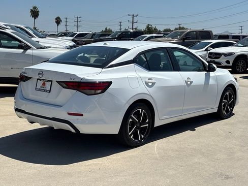 Used 2024 Nissan Sentra SV FWD image 3