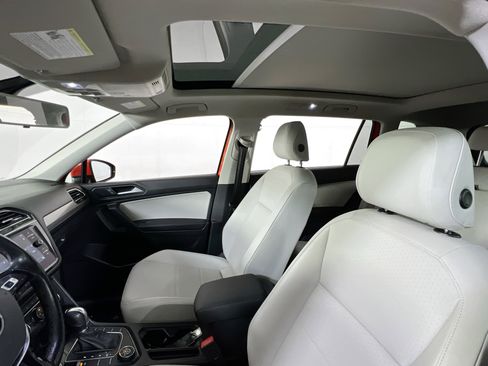 Used 2019 Volkswagen Tiguan SE w/ Panoramic Sunroof Package AWD/4WD image 21