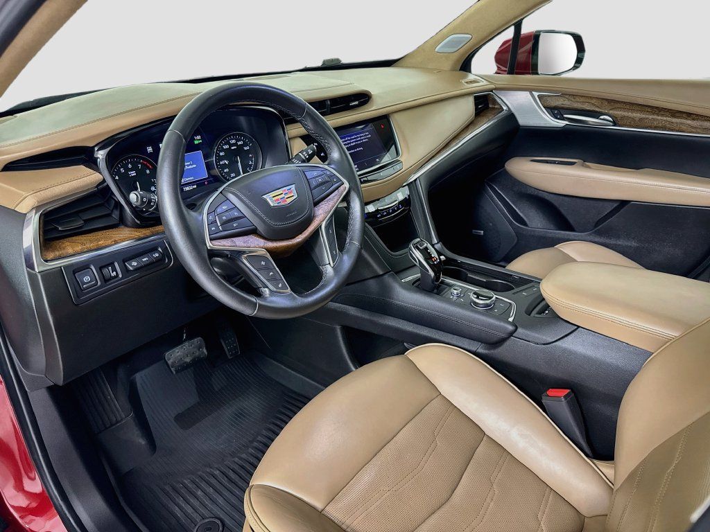 Used 2021 Cadillac XT5 Premium Luxury w/ Platinum Package AWD/4WD image 10