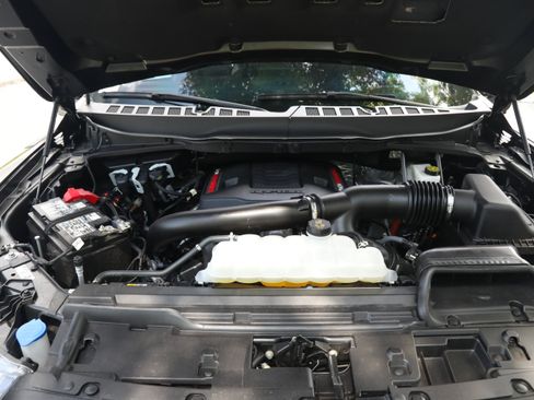 Used 2025 Ford F150 Raptor AWD/4WD image 37