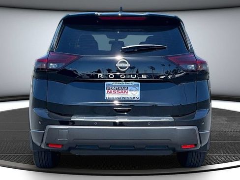 New 2026 Nissan Rogue SV FWD image 4