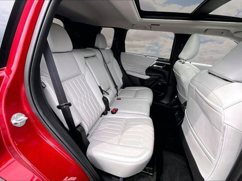Used 2025 Mitsubishi Outlander SEL FWD image 25
