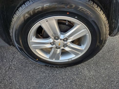 Used 2021 Chevrolet Trax LT w/ LT Convenience Package FWD image 40