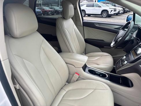 Used 2019 Lincoln MKC Premiere AWD/4WD image 27