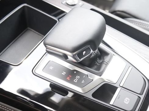 Used 2025 Audi Q5 2.0T Premium Plus AWD/4WD image 31