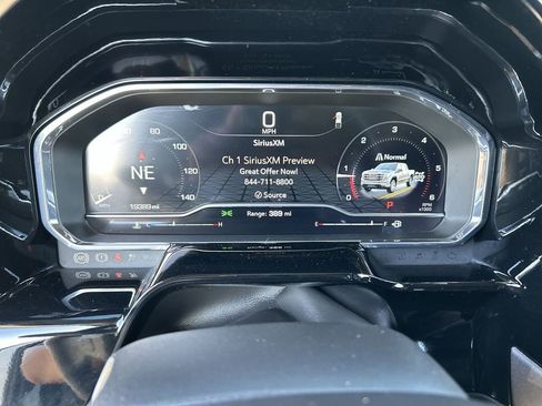 Used 2025 GMC Sierra 1500 SLT w/ SLT Premium Package image 11