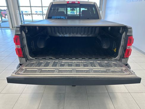 Used 2017 GMC Sierra 1500 SLE w/ SLE Value Package AWD/4WD image 7