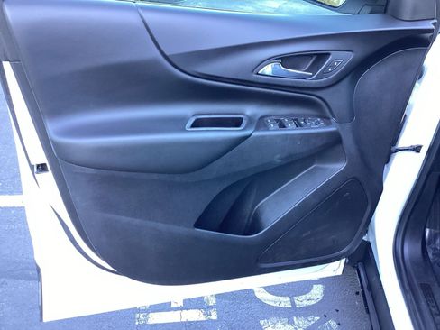 Used 2020 Chevrolet Equinox LT image 23