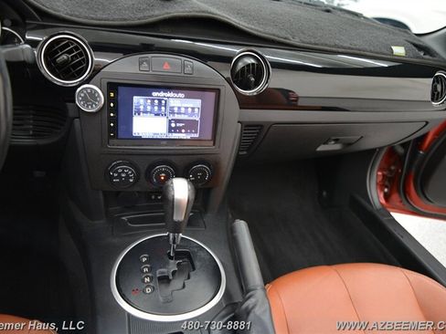 Used 2008 MAZDA MX-5 Miata Grand Touring w/ Premium Pkg image 25