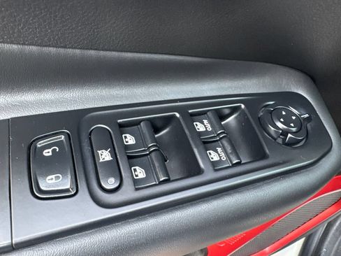 Used 2017 Jeep Renegade Trailhawk AWD/4WD image 12