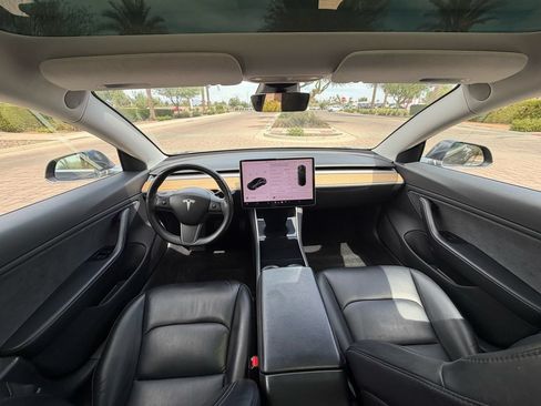 Used 2018 Tesla Model 3 Long Range RWD image 12