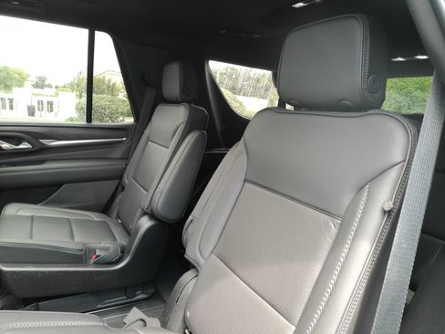 Used 2021 GMC Yukon Denali w/ Denali Ultimate Package AWD/4WD image 14
