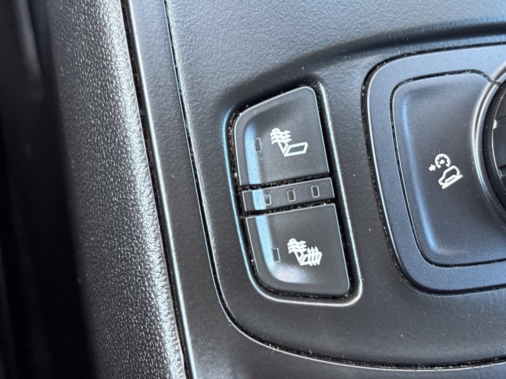 Used 2018 GMC Terrain SLE w/ Driver Convenience Package AWD/4WD image 18