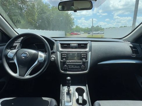 Used 2017 Nissan Altima 2.5 S w/ Power Driver Seat Package FWD image 10