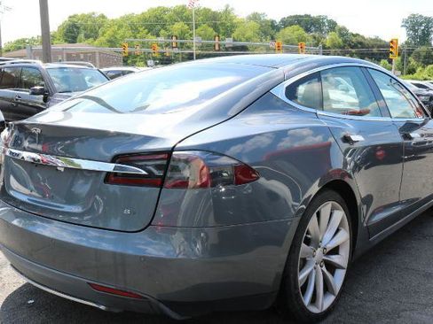Used 2014 Tesla Model S 85 RWD image 6