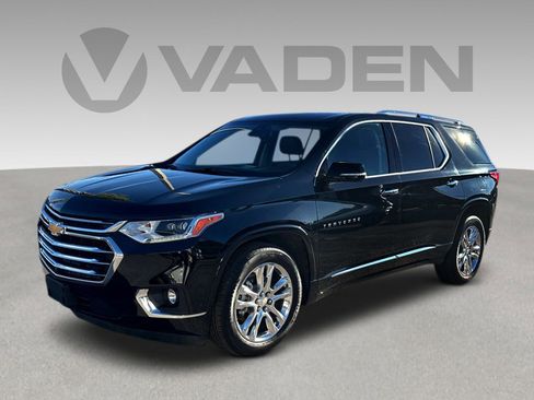 Used 2020 Chevrolet Traverse High Country image 3