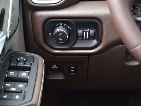 New 2026 RAM 1500 Laramie w/ Advanced Safety Group II AWD/4WD image 51