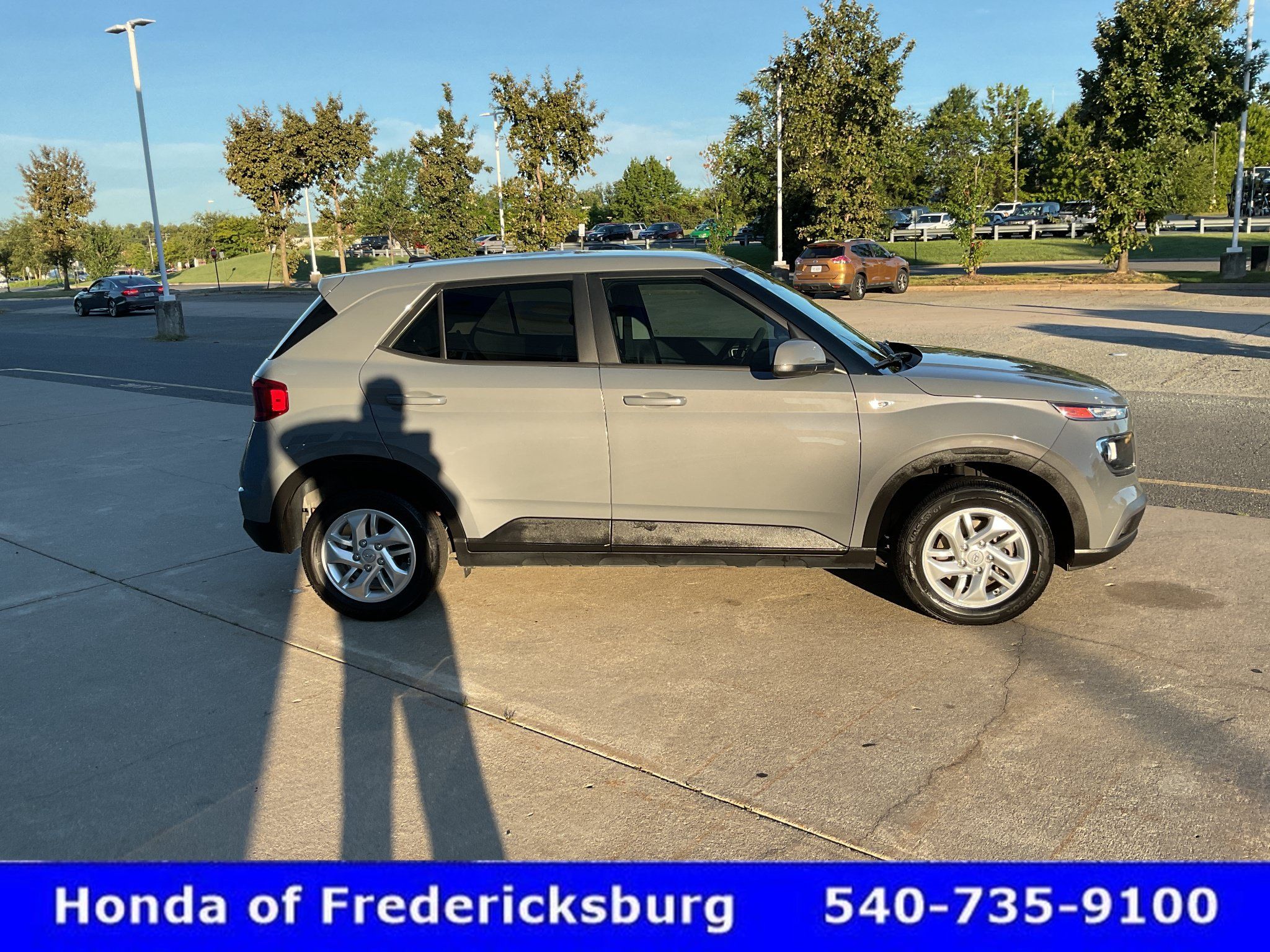 Used 2023 Hyundai Venue SE FWD image 7