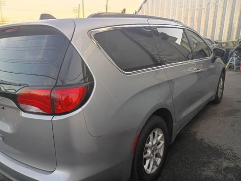 Used 2021 Chrysler Voyager Lxi image 3