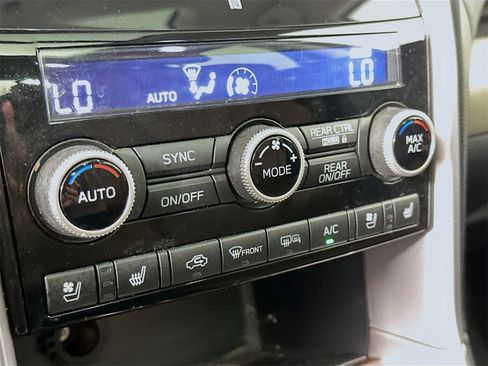 Used 2020 Subaru Ascent Touring w/ Popular Package #2A image 16