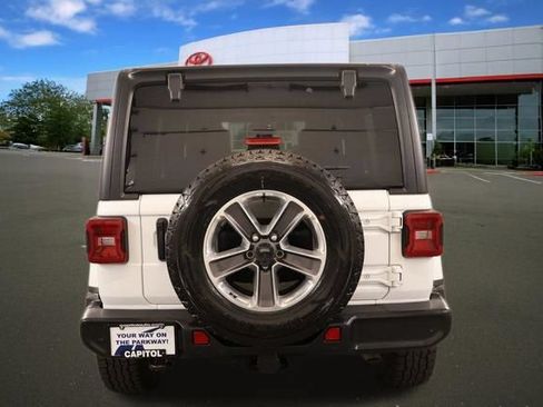 Used 2021 Jeep Wrangler Unlimited Sahara AWD/4WD image 4