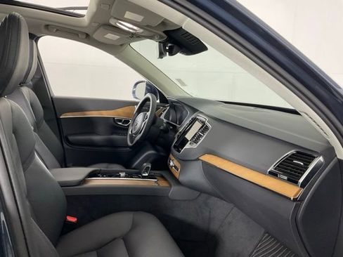 Certified 2024 Volvo XC90 B6 Plus image 27
