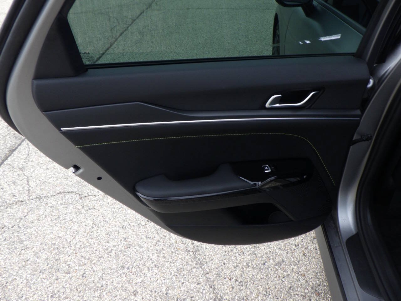 Used 2025 Kia K5 GT FWD image 12