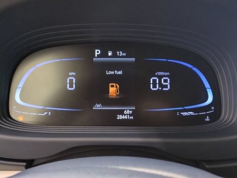 Used 2023 Hyundai Venue Limited w/ Cargo Package FWD image 5