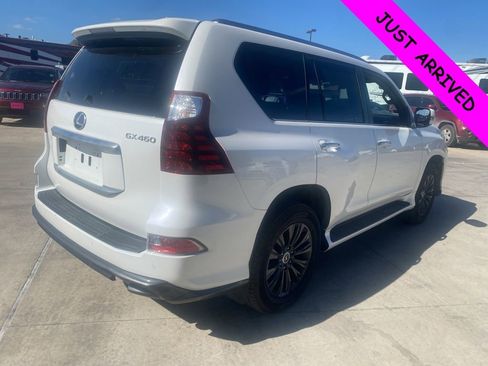 Used 2022 Lexus GX 460 Premium w/ Accessory Package image 7