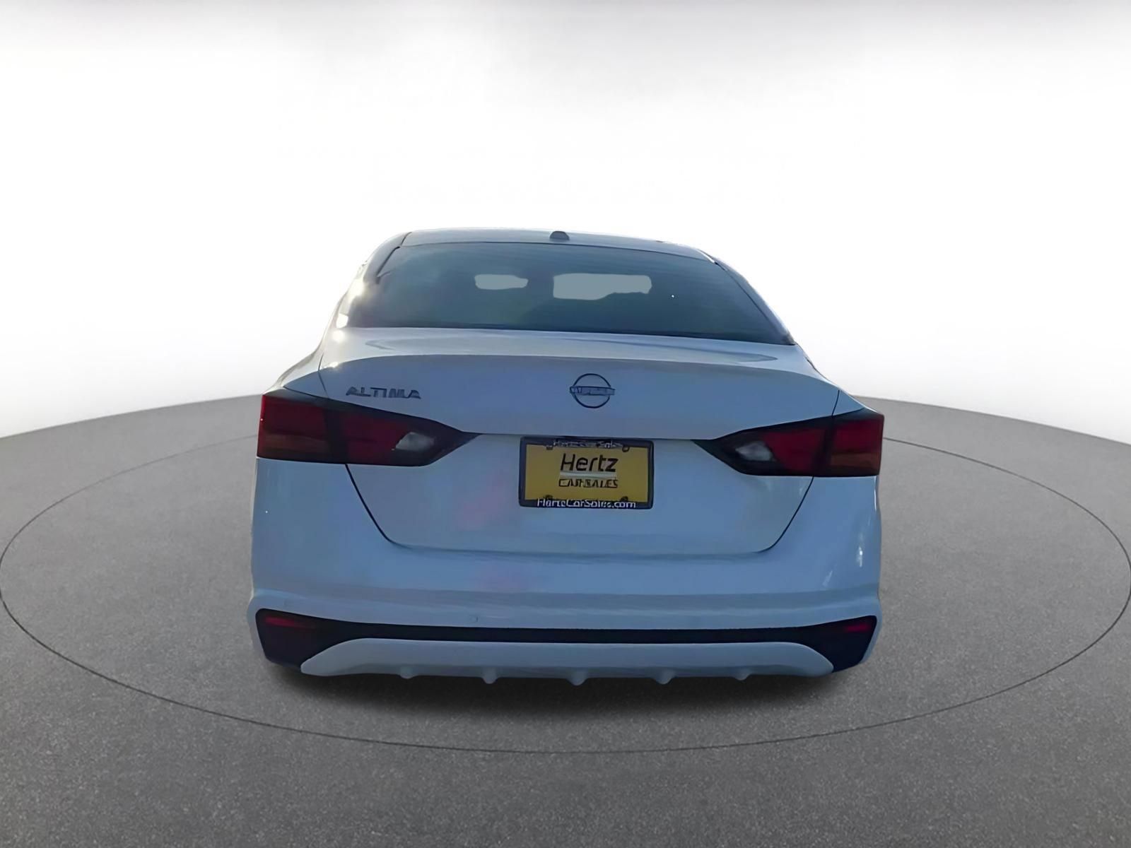 Used 2025 Nissan Altima 2.5 SV FWD image 12
