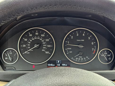 Used 2016 BMW 320i Sedan RWD image 23