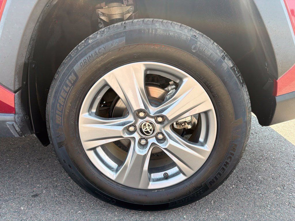 Used 2024 Toyota RAV4 XLE w/ Convenience Package AWD/4WD image 32
