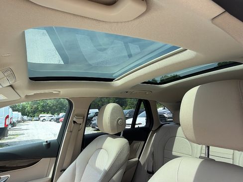 Used 2022 Mercedes-Benz GLC 300 image 16