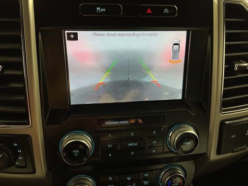 Used 2019 Ford F150 Lariat w/ Equipment Group 502A Luxury image 4