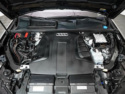 Used 2023 Audi Q7 2.0T Premium w/ Convenience Package image 4