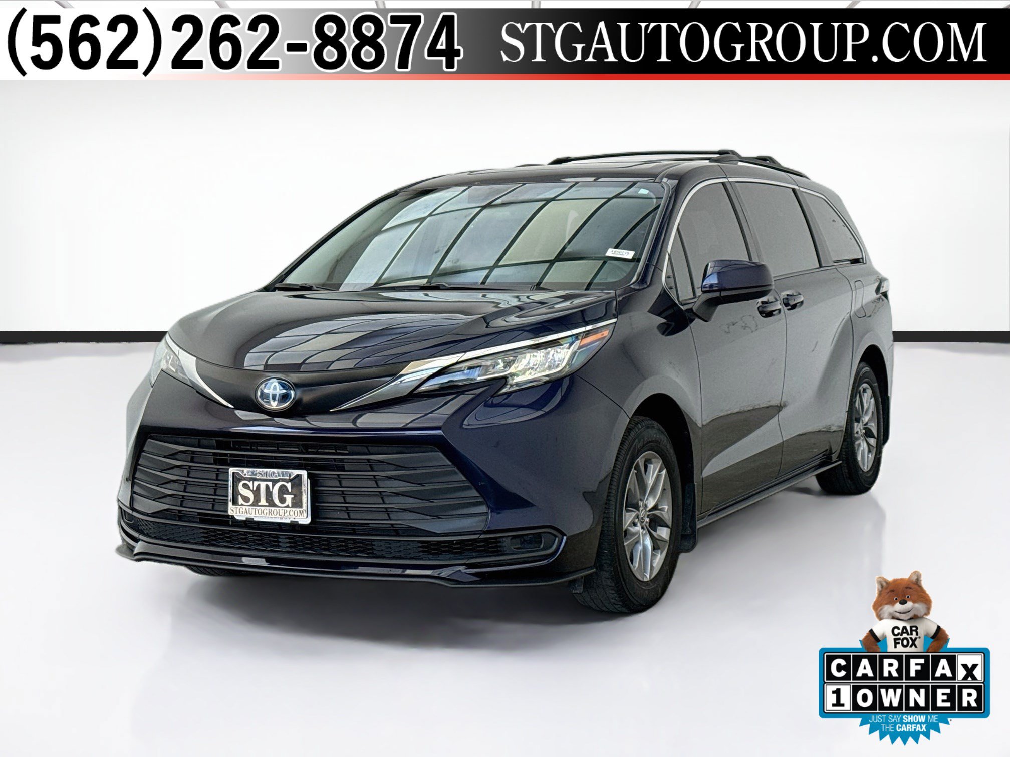 Used 2023 Toyota Sienna LE w/ LE Plus Package AWD/4WD image 1
