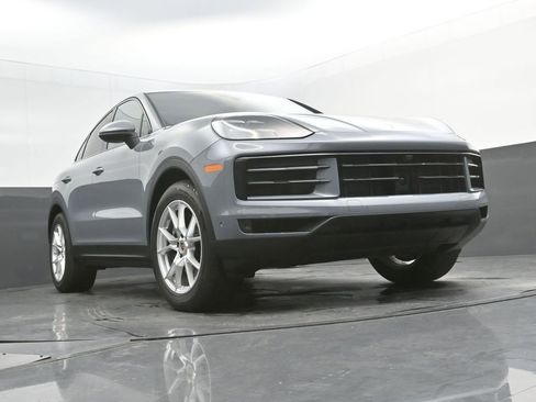 New 2026 Porsche Cayenne Coupe image 37