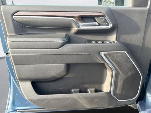 Used 2024 Chevrolet Silverado 2500 LT image 9