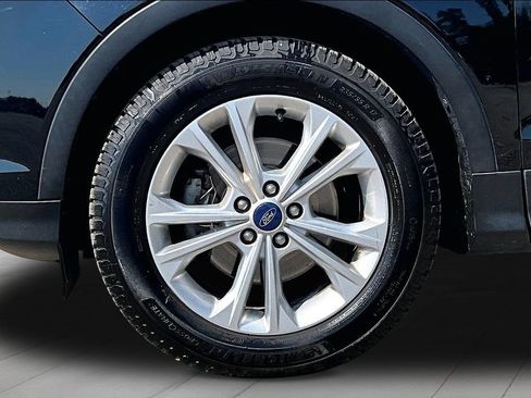 Used 2018 Ford Escape SE FWD image 9