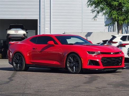 Used 2017 Chevrolet Camaro ZL1 image 34