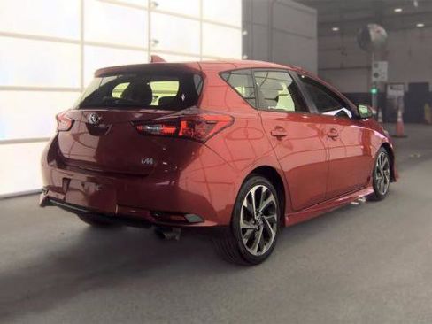 Used 2018 Toyota Corolla iM FWD image 4