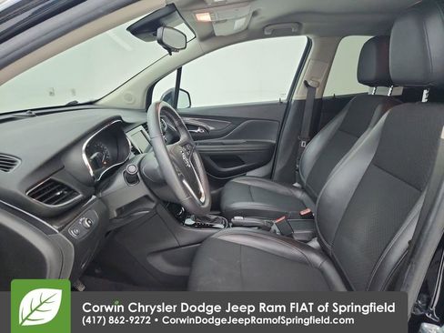 Used 2022 Buick Encore Preferred w/ Safety Package II image 19