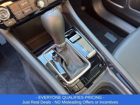 New 2026 Jeep Compass Latitude image 18