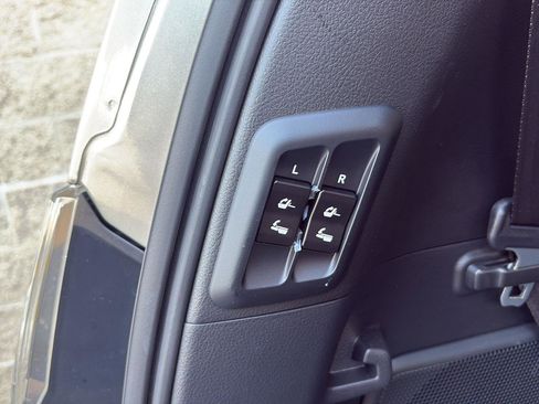 Used 2023 Lexus GX 460 Premium image 32