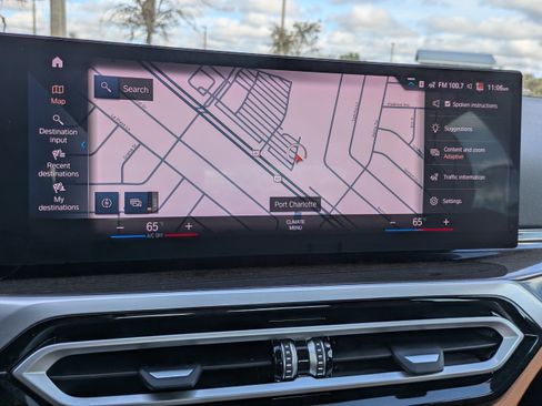 Used 2023 BMW 330i Sedan w/ Premium Package image 25