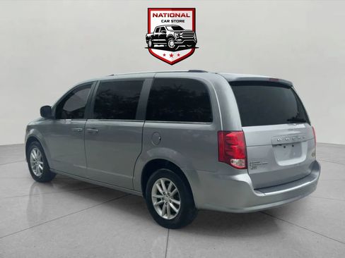 Used 2018 Dodge Grand Caravan SXT image 15