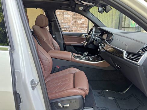 Used 2023 BMW X5 xDrive40i w/ Executive Package image 15