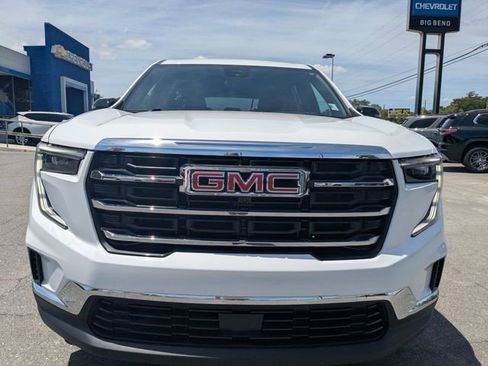 Certified 2025 GMC Acadia Elevation FWD image 12